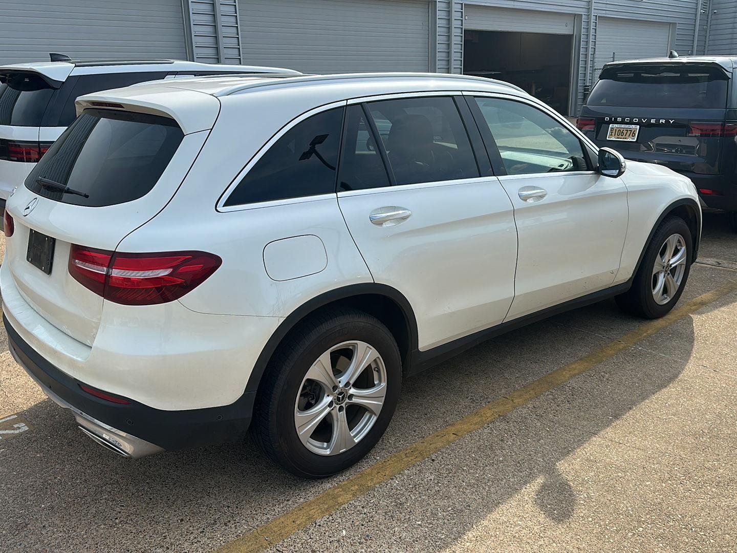 Used 2018 designo Diamond White Metallic Mercedes-Benz GLC 300 image 4