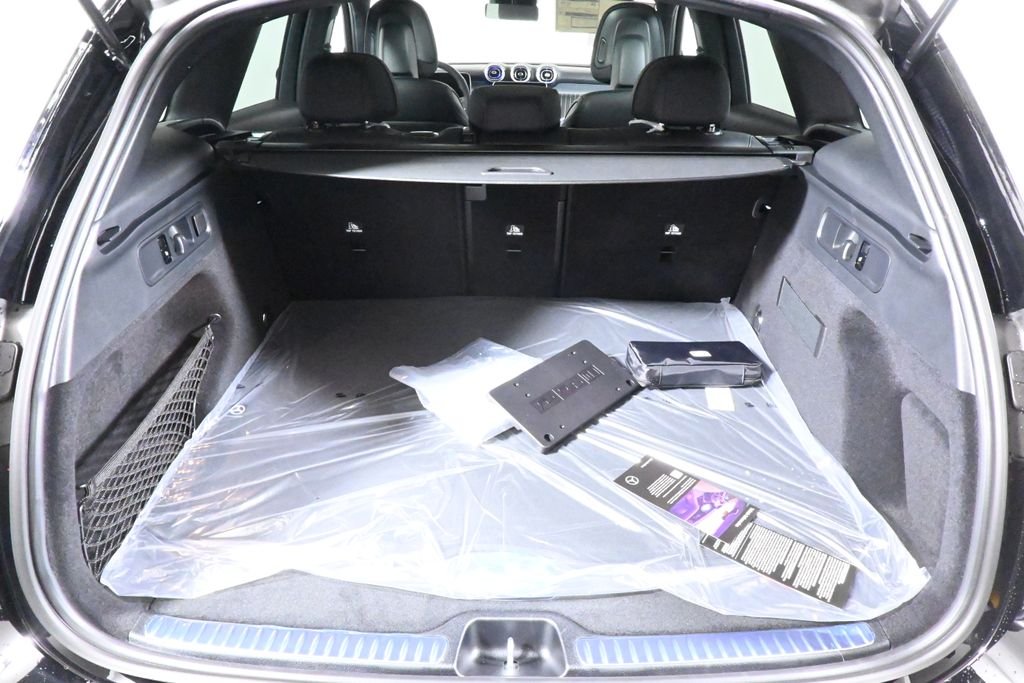 Used 2026 Black Mercedes-Benz GLC 300 image 34