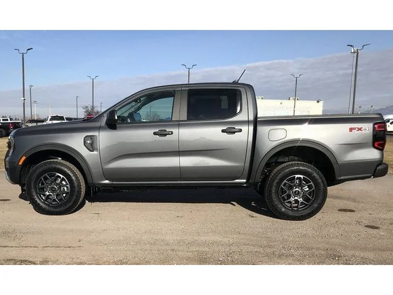 New 2025 Carbonized Gray Metallic Ford XLT image 4