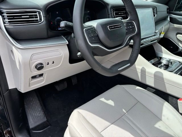 New 2026 High Gloss Black Exterior Paint Jeep Limited Altitude image 14