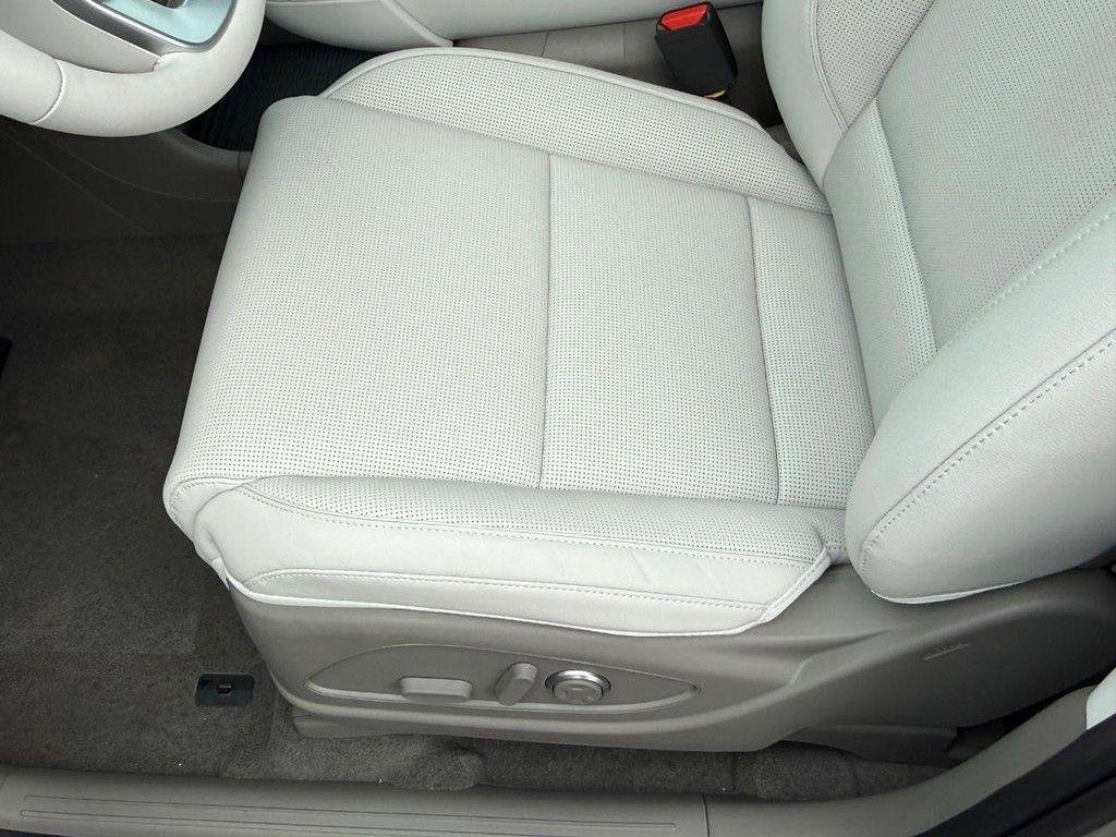 New 2026 Silver Hyundai Limited AWD image 11