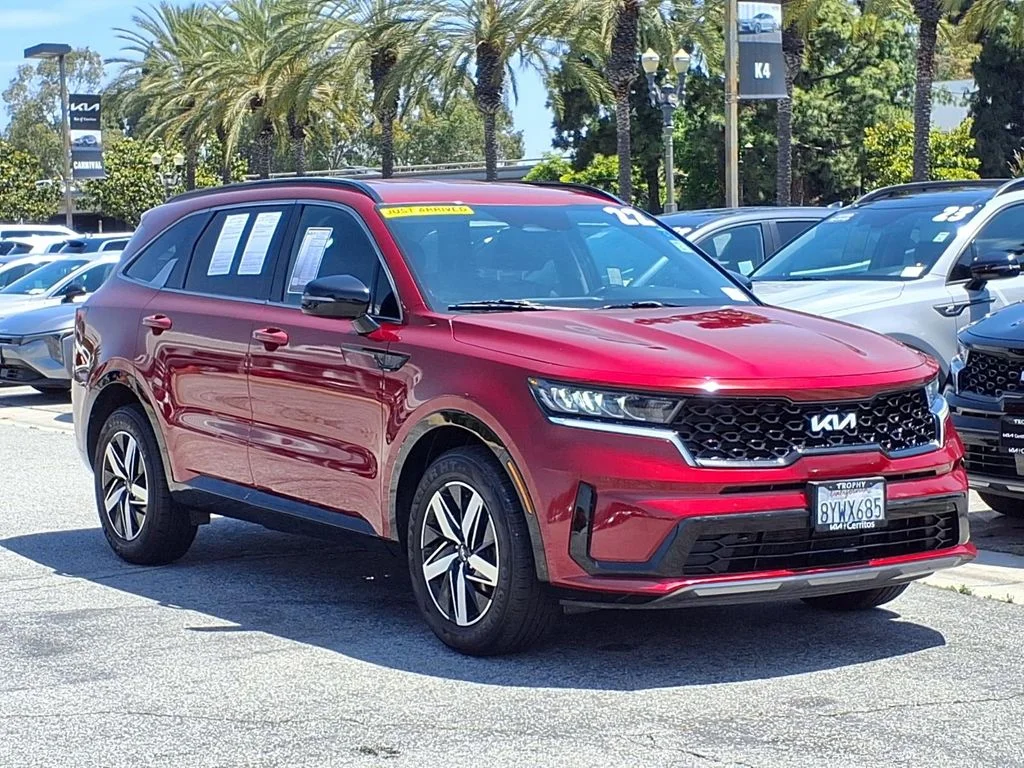 Used 2022 Red Kia S image 7