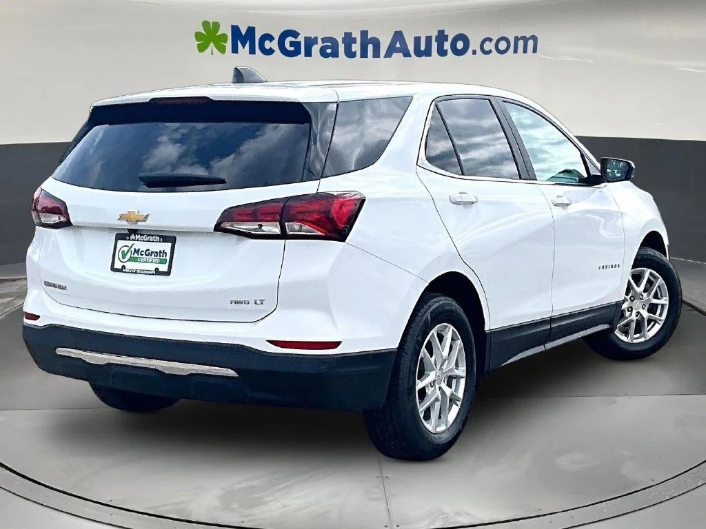 Used 2024 White Chevrolet LT image 8