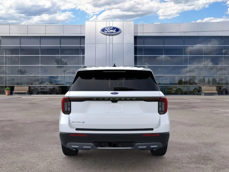 New 2026 Star White Metallic Tri-Coat Ford Active image 5