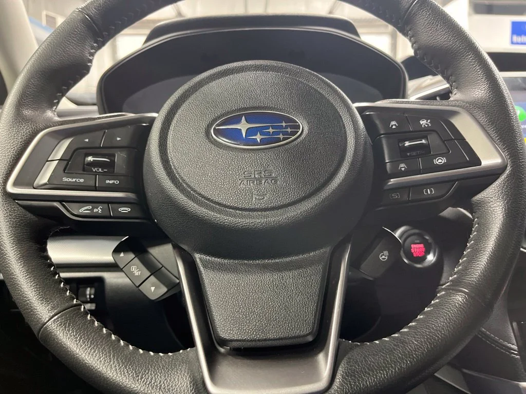 Used 2020 Crystal White Pearl Subaru Limited image 16