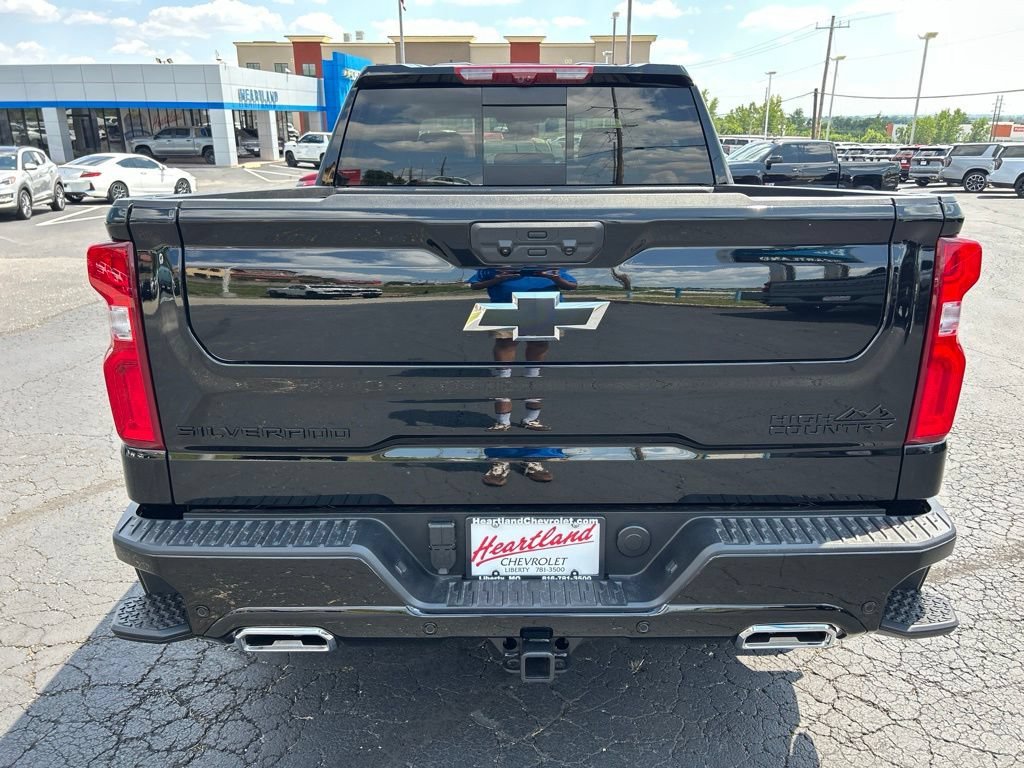 New 2026 Black Chevrolet High Country image 6