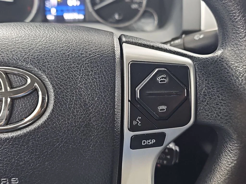 Used 2014 Silver Toyota SR5 image 20