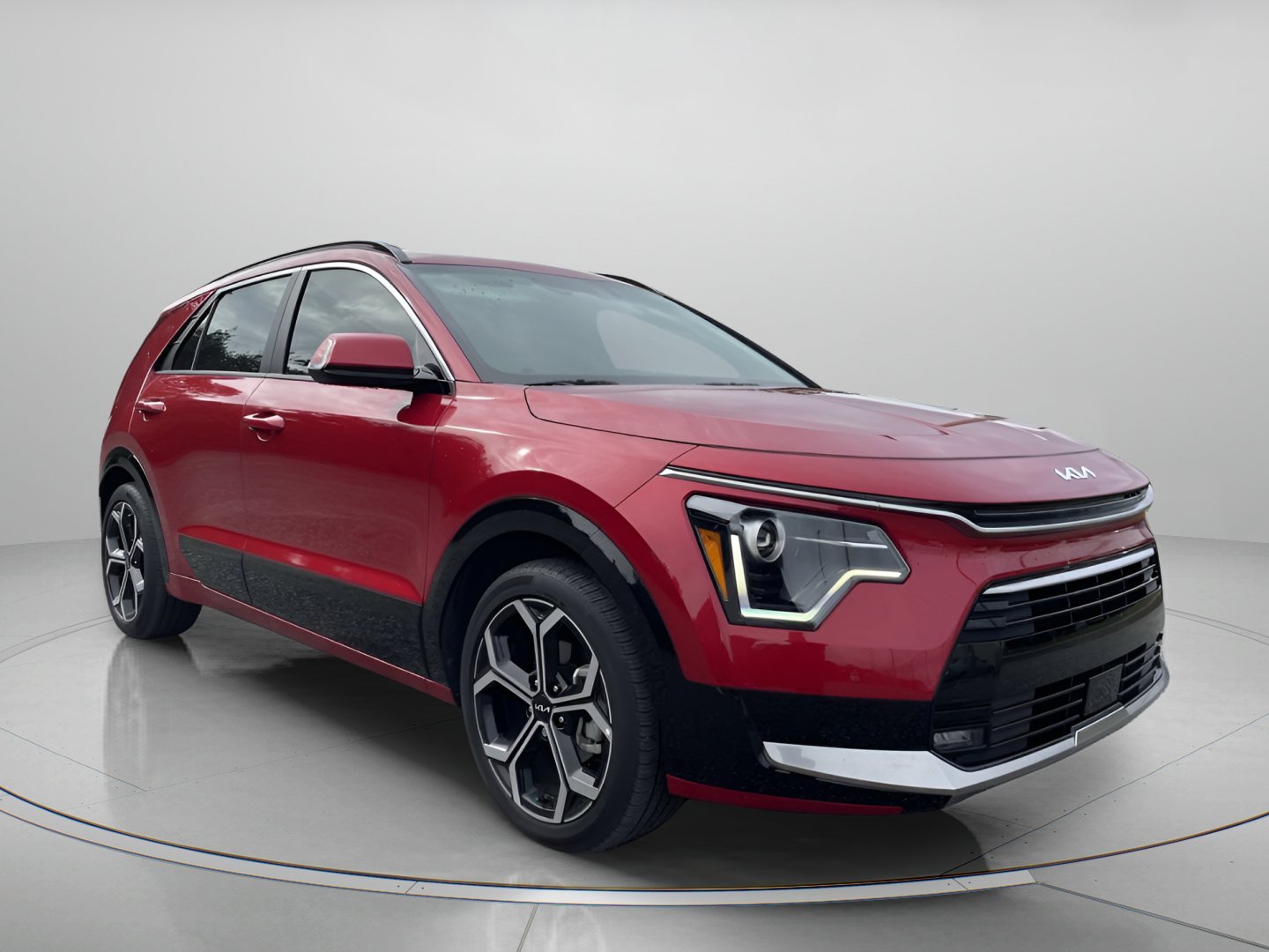 Used 2025 Runway Red Kia EX Touring image 1