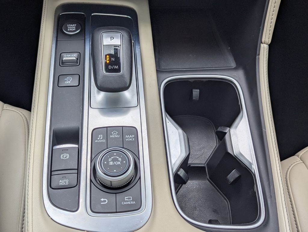 Used 2023 Black INFINITI LUXE AWD image 10