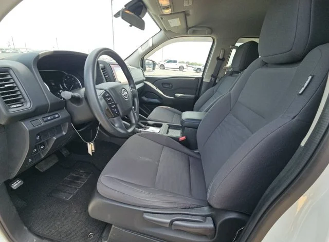 Used 2023 White Nissan S image 6