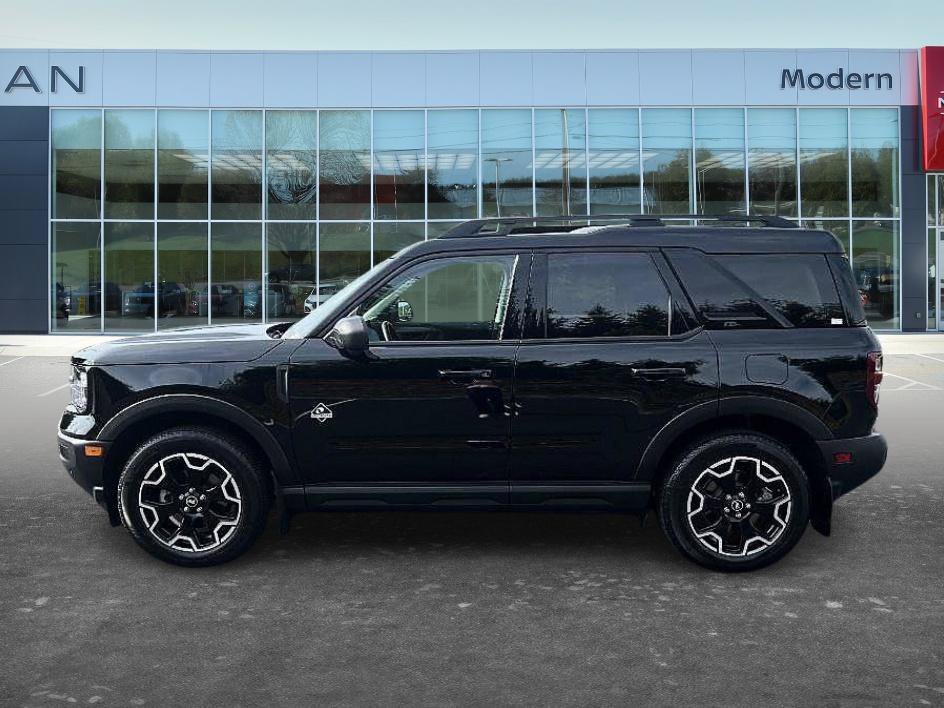 Used 2025 Shadow Black Ford Outer Banks image 7