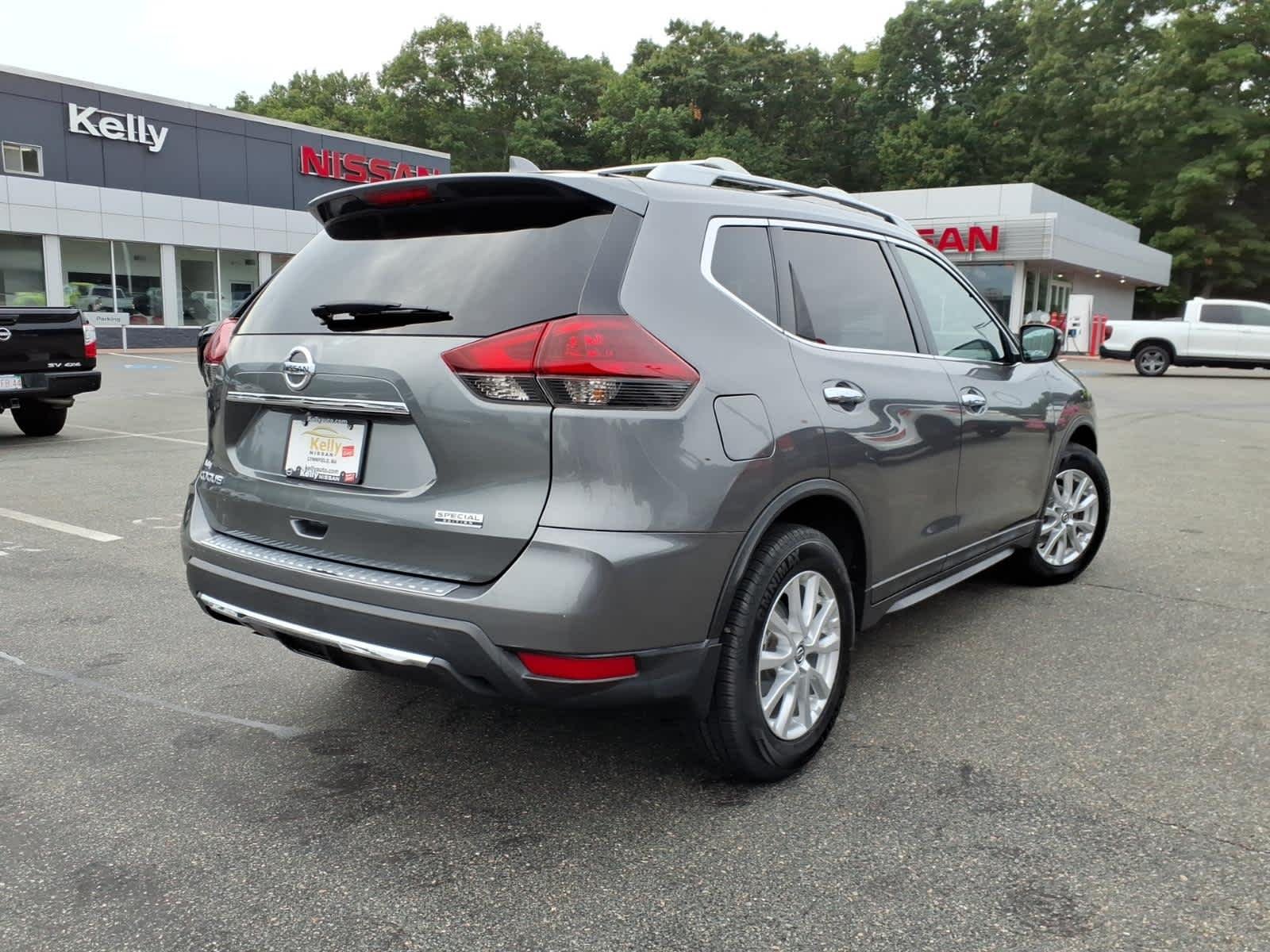 Certified Used 2020 Gun Metallic Nissan S image 5