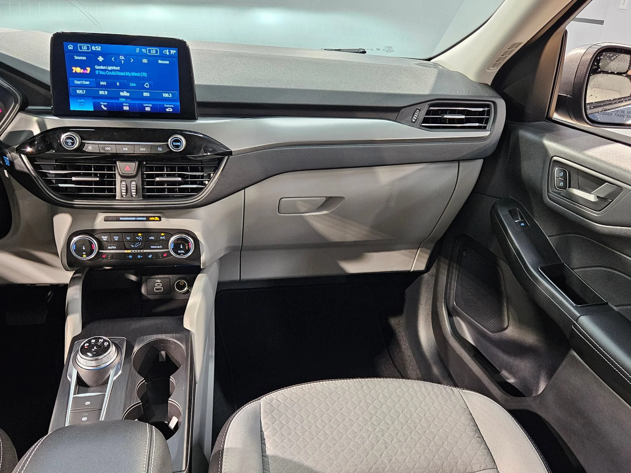 Used 2024 Vapor Blue Metallic Ford Active image 11