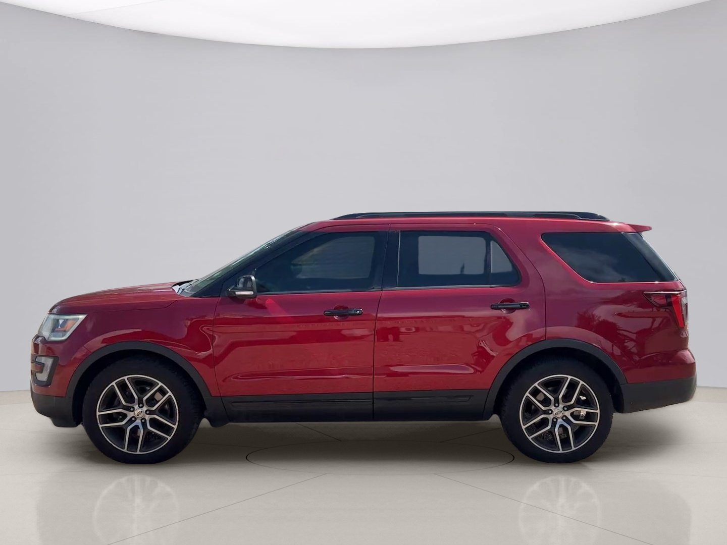 Used 2016 Red Ford SPORT image 2