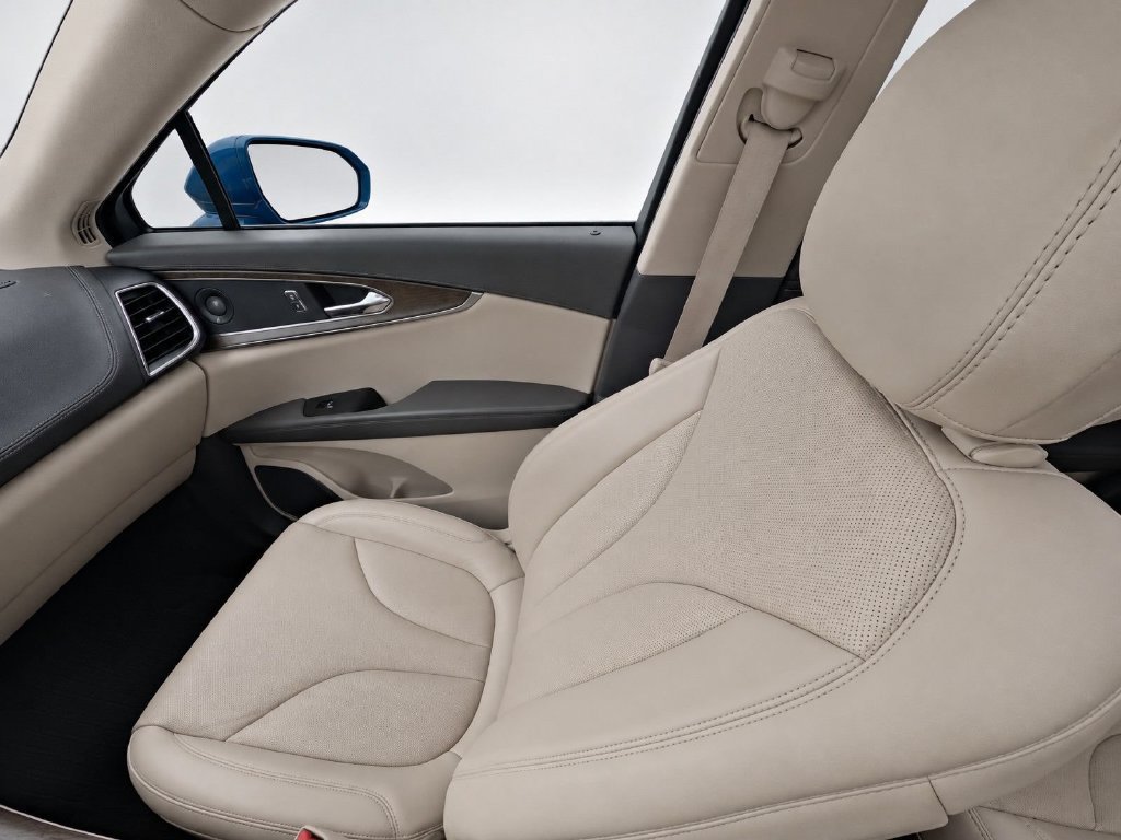 Used 2020 Blue Lincoln Reserve image 12