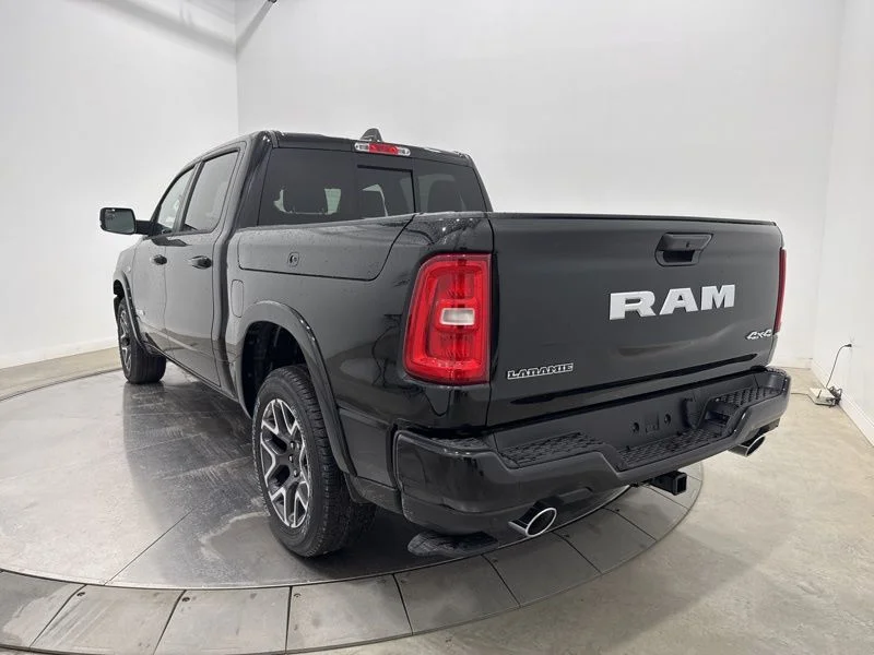 New 2026 Diamond Black Crystal Pearl-Coat Exterior Paint RAM Laramie image 5