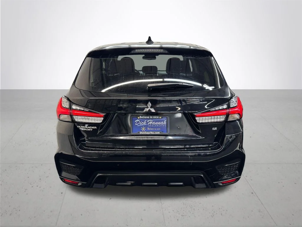 Used 2024 Black Mitsubishi 2.0 SE image 5