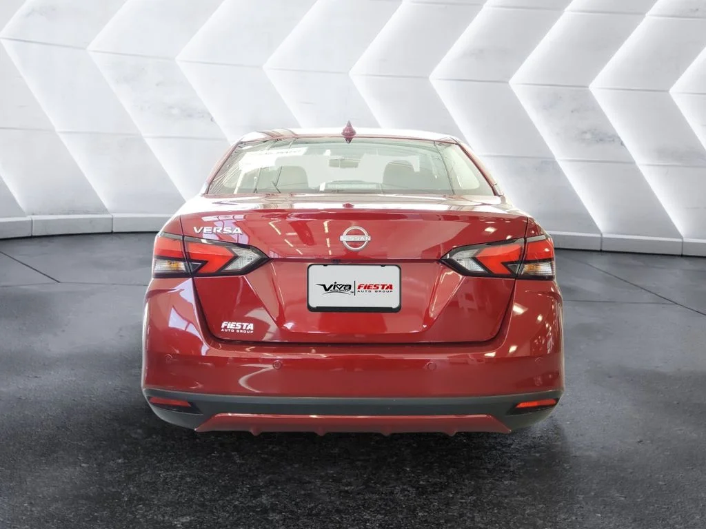 Used 2025 Red Nissan 1.6 SV image 5