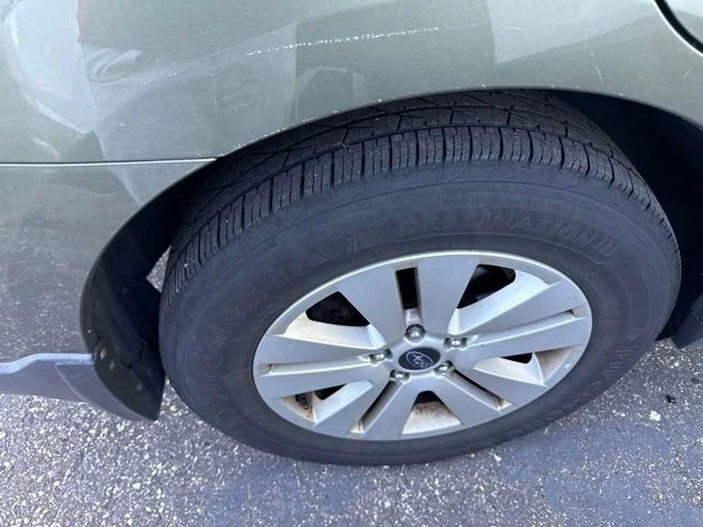 Used 2016 Green Subaru 2.5i Premium image 19