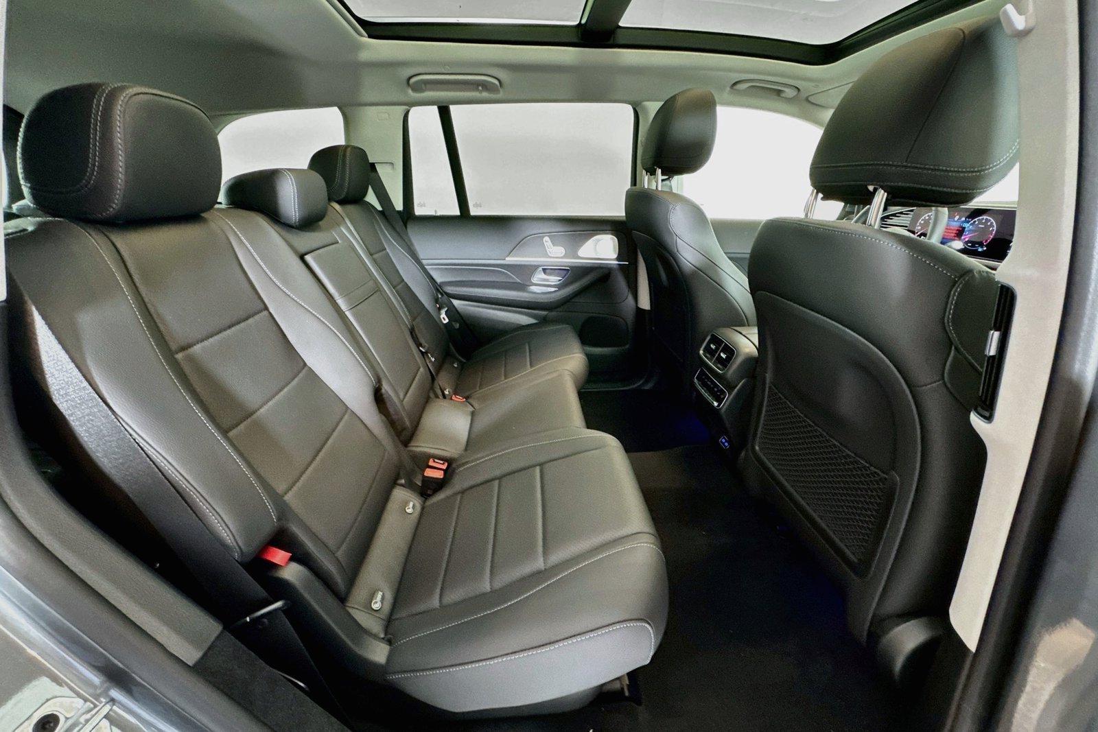 New 2026 Selenite Grey Metallic Mercedes-Benz GLS 450 image 26