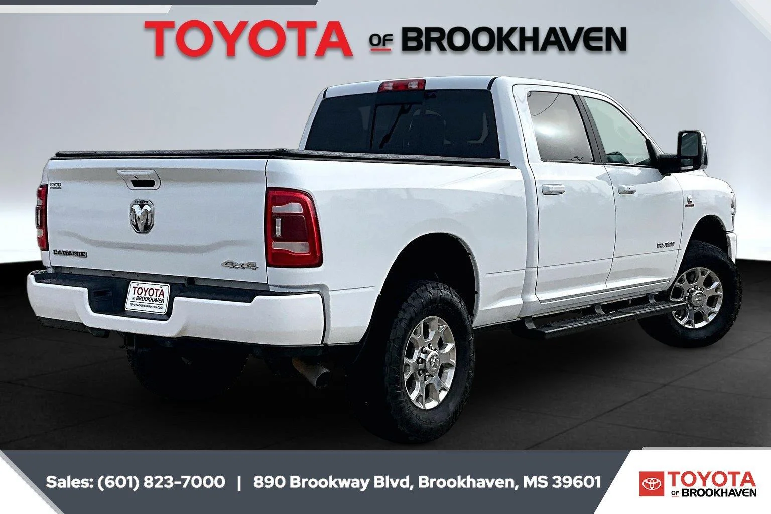 Used 2023 Bright White Clearcoat Ram Laramie image 10