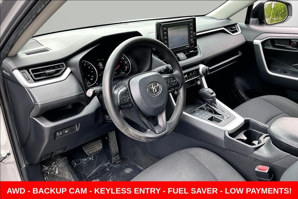 Used 2020 Silver Toyota LE image 17
