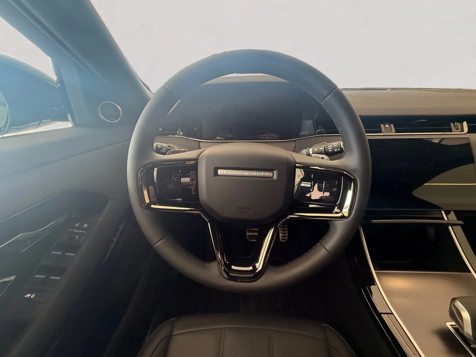 New 2026 Santorini Black Land Rover Hoxton Edition image 12