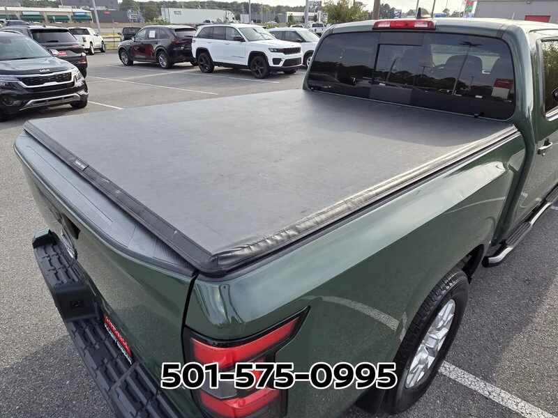 Used 2023 Green Metallic NISSAN CREW CAB 4X2 SV AUTO LONG BED image 8