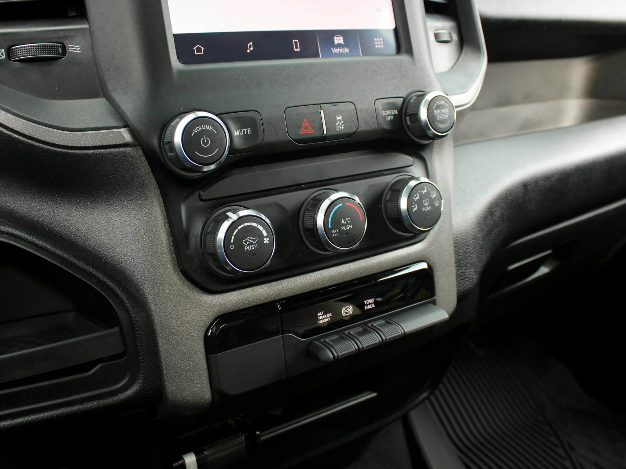 Certified Used 2023 Black RAM Tradesman * No Accidents | Diesel | Rear Air Suspension | Bedliner | Apple CarPlay | Backup Camera image 24