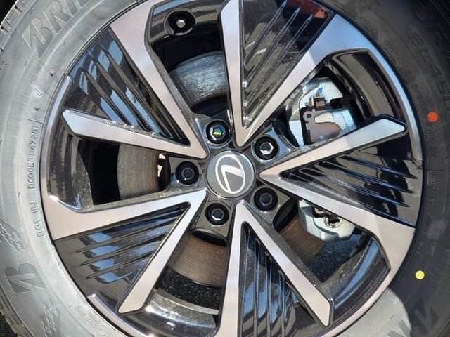 2026 Lexus RZ Base - Photo 18