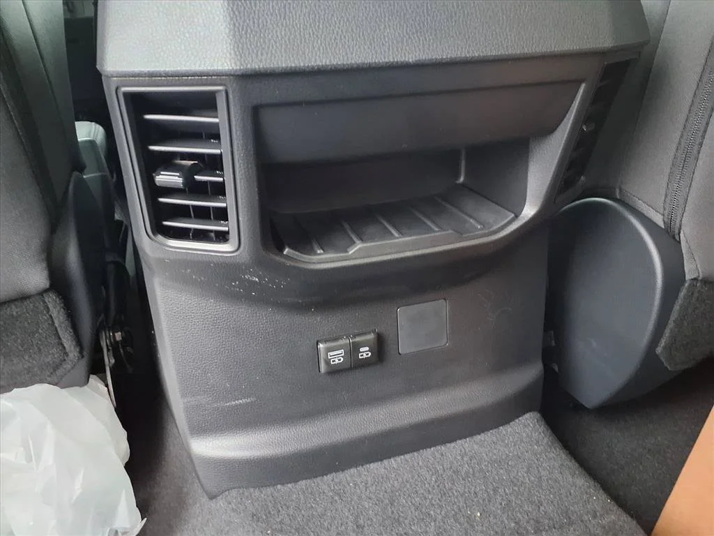 2026 Toyota Tundra SR5 - Photo 18