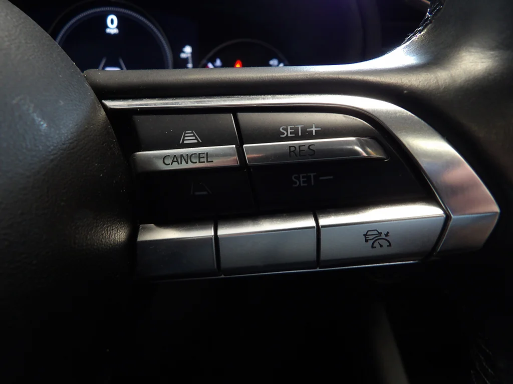Used 2021 Machine Gray Metallic Mazda Premium image 29