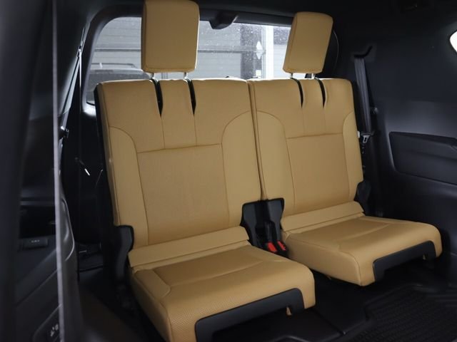 New 2026 Eminent White Pearl Lexus  600 LUXURY image 24