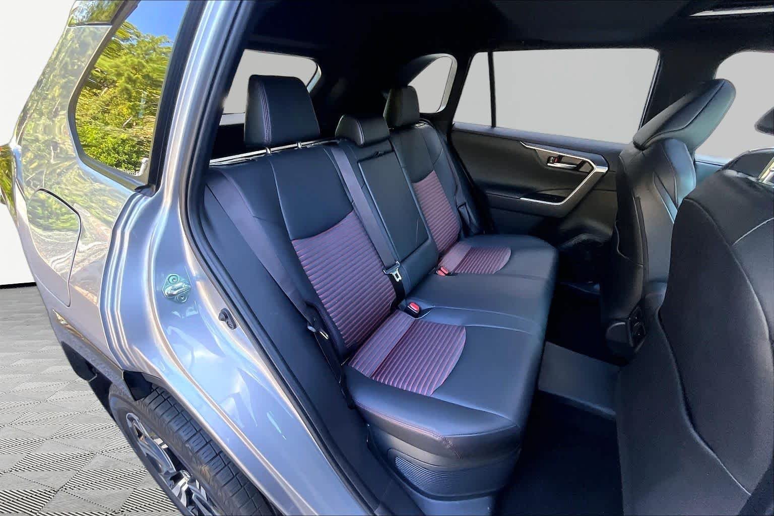 Used 2023 Silver Sky Metallic/Midnight Black Metallic Toyota XSE image 20