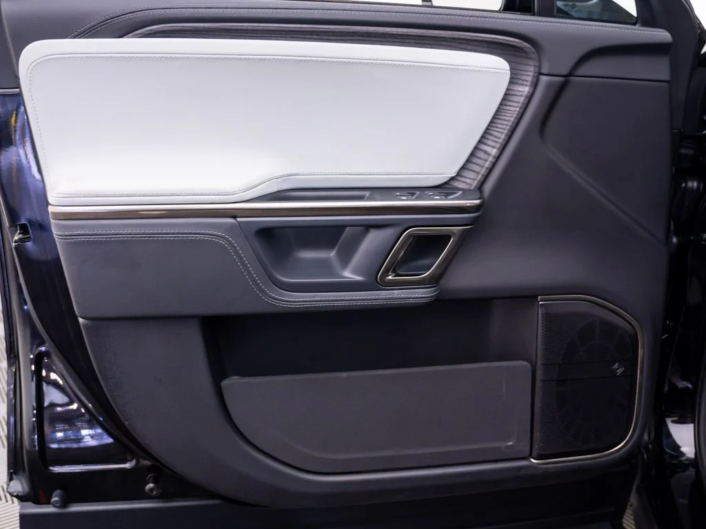 Used 2023  Rivian Adventure image 11