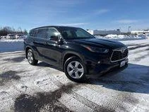 Used 2022 Midnight Black Metallic Toyota LE image 8