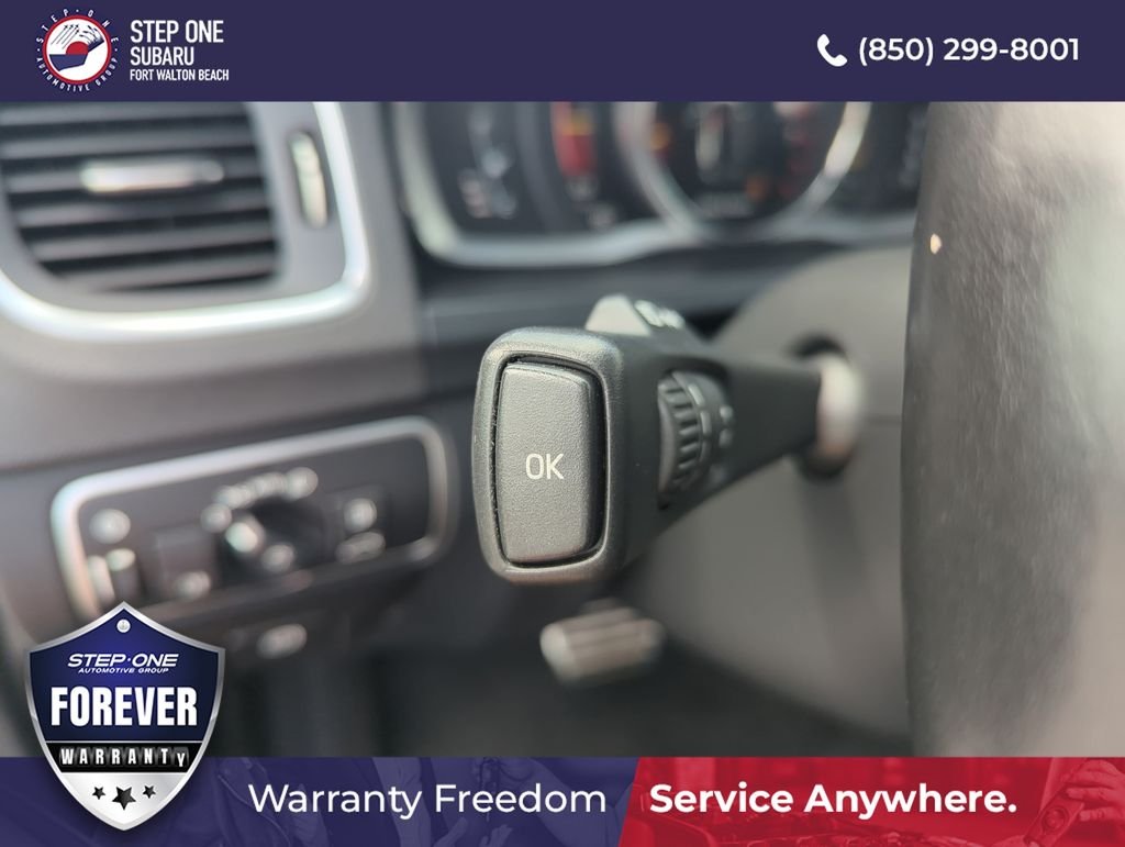 Used 2018 Black Volvo T5 image 21