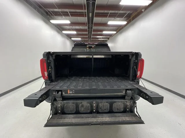 Used 2020 Black GMC Denali image 28