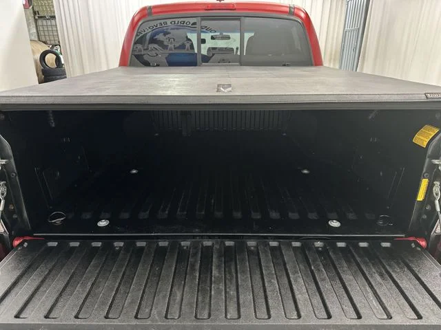 Used 2015 Red Toyota Base image 21