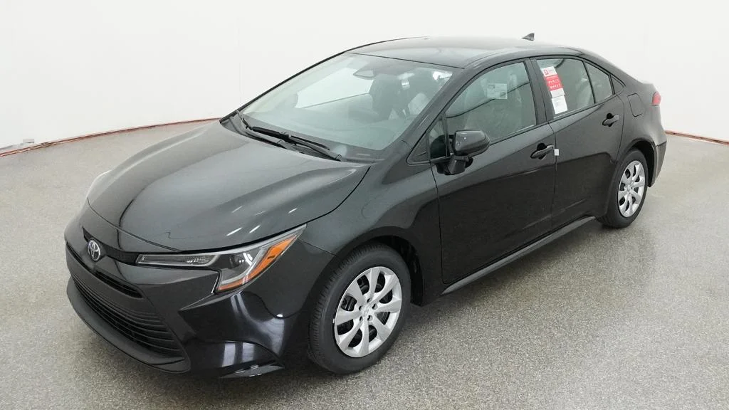 2026 Toyota Corolla LE CVT's photo