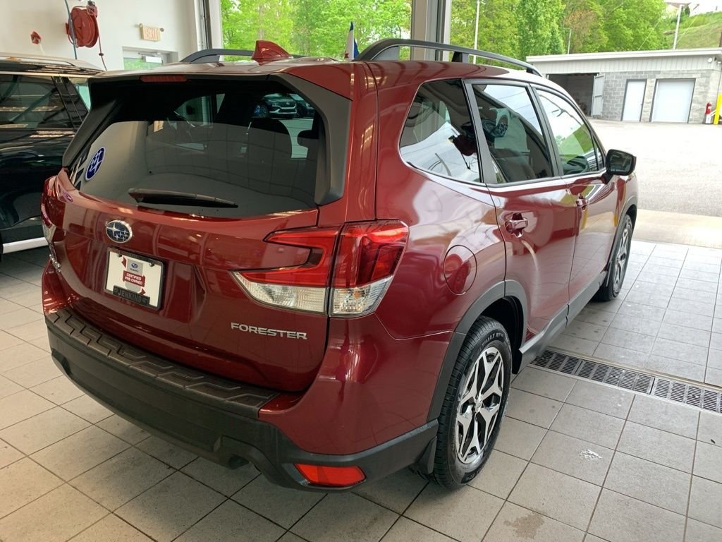 2021 Subaru Forester Premium - Photo 16