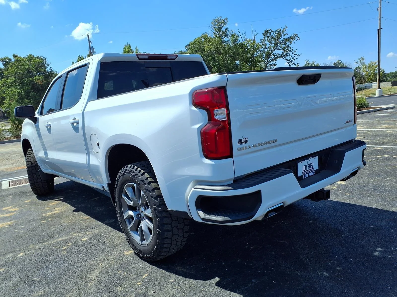 Used 2024 Summit White Chevrolet RST image 33