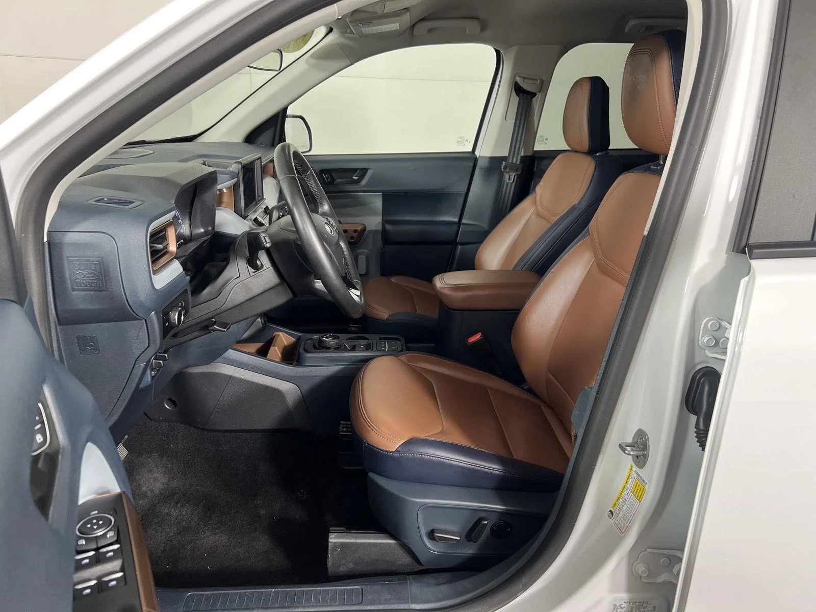 Used 2024 Oxford White Ford LARIAT image 12