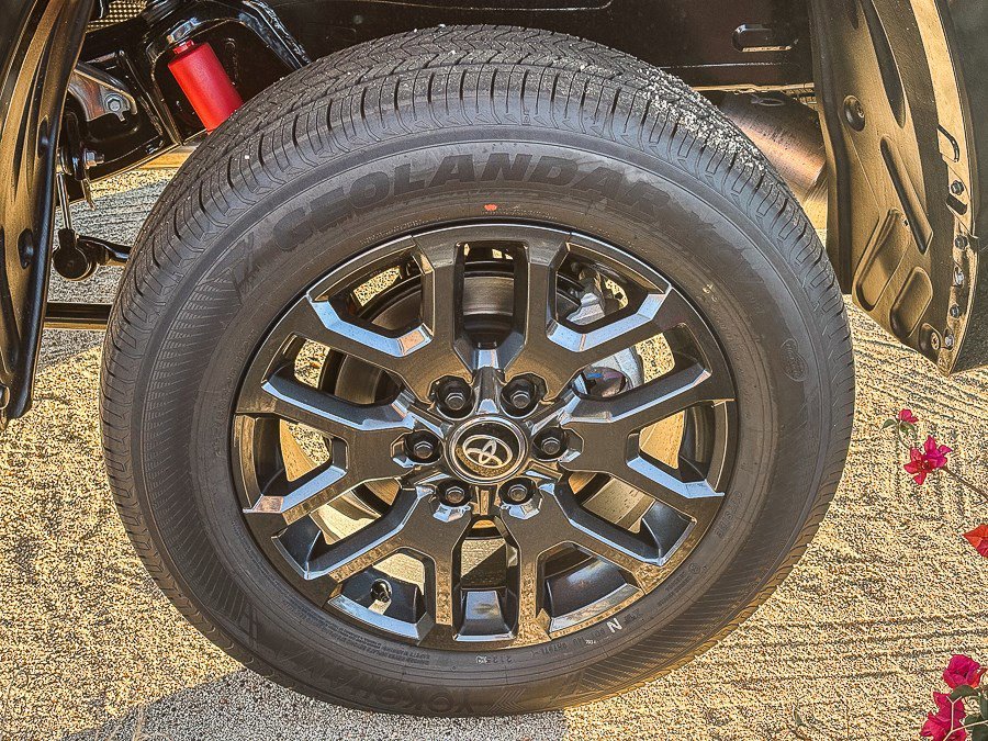 2026 Toyota Tundra Platinum - Photo 10