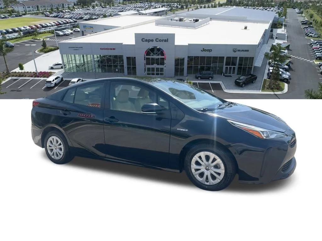 Used 2021 Black Toyota LE image 10