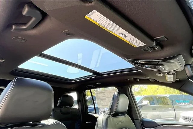 2025 Jeep Grand Cherokee Overland - Photo 25