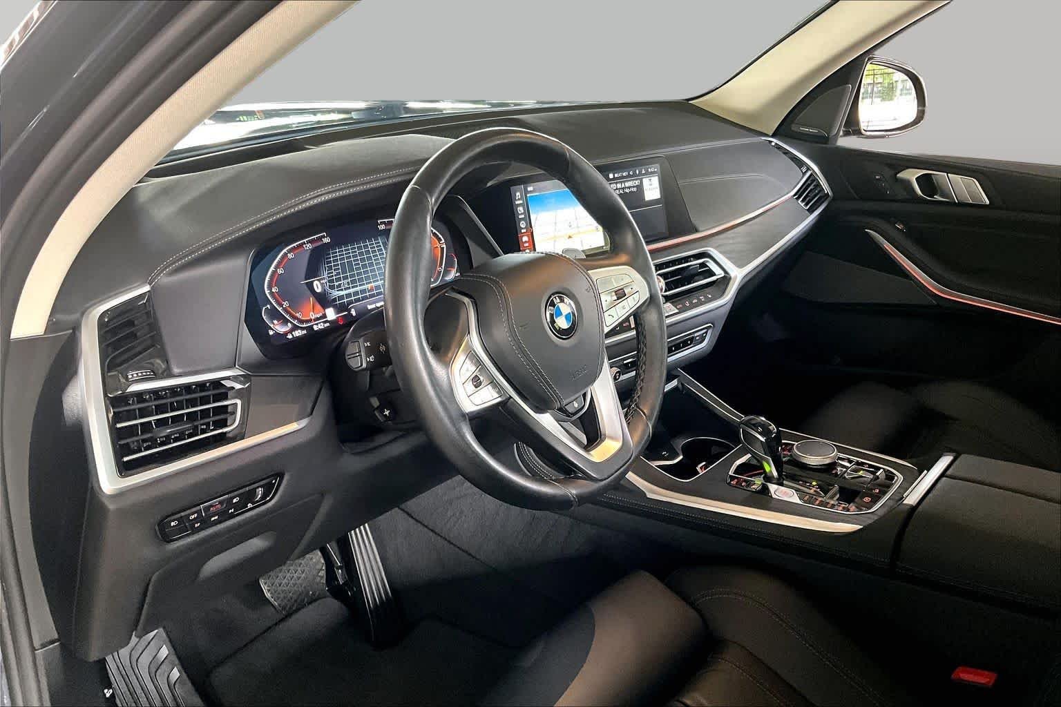 Used 2021 Arctic Grey Metallic BMW xDrive40i image 16