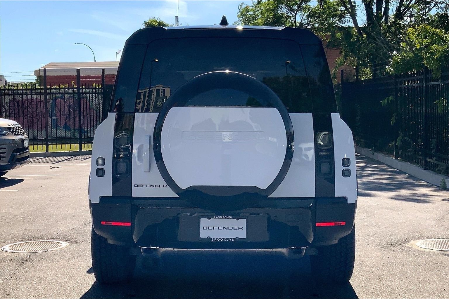 New 2026 Fuji White Land Rover S image 4