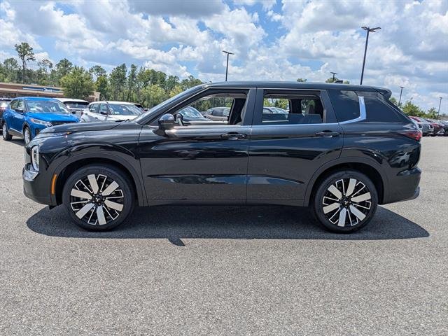 New 2025 Black Diamond Mitsubishi SE image 7