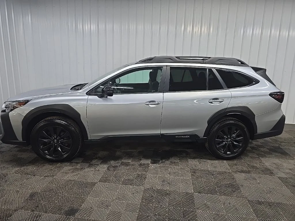 Used 2024 Silver Subaru Onyx Edition image 5
